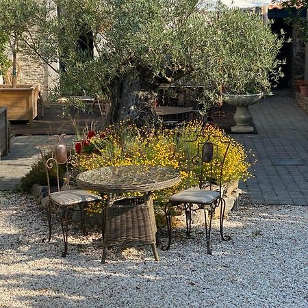 Celine Et Olivier Bed & Breakfast Порник Екстериор снимка