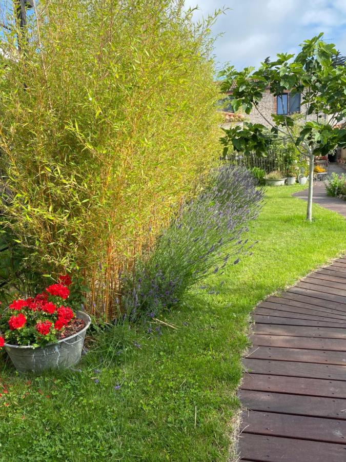 Celine Et Olivier Bed & Breakfast Порник Екстериор снимка